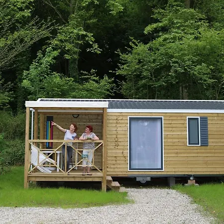 Camping Le Val De Trie Béhen Buitenkant foto