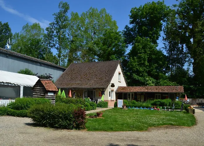 Camping Le Val De Trie